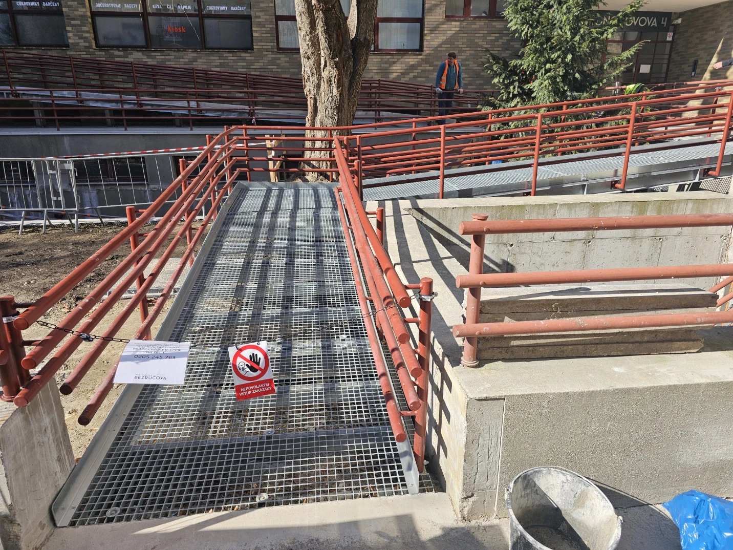 Rampy Bezručova, Bratislava