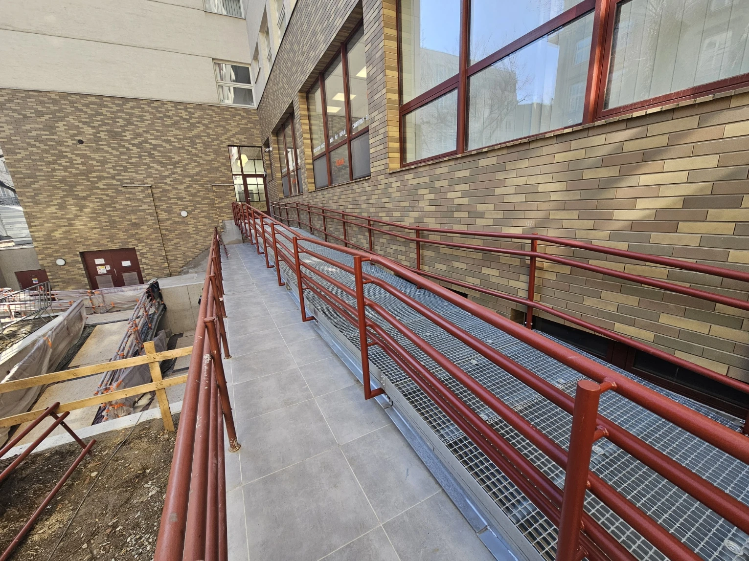 Rampy Bezručova, Bratislava - 3