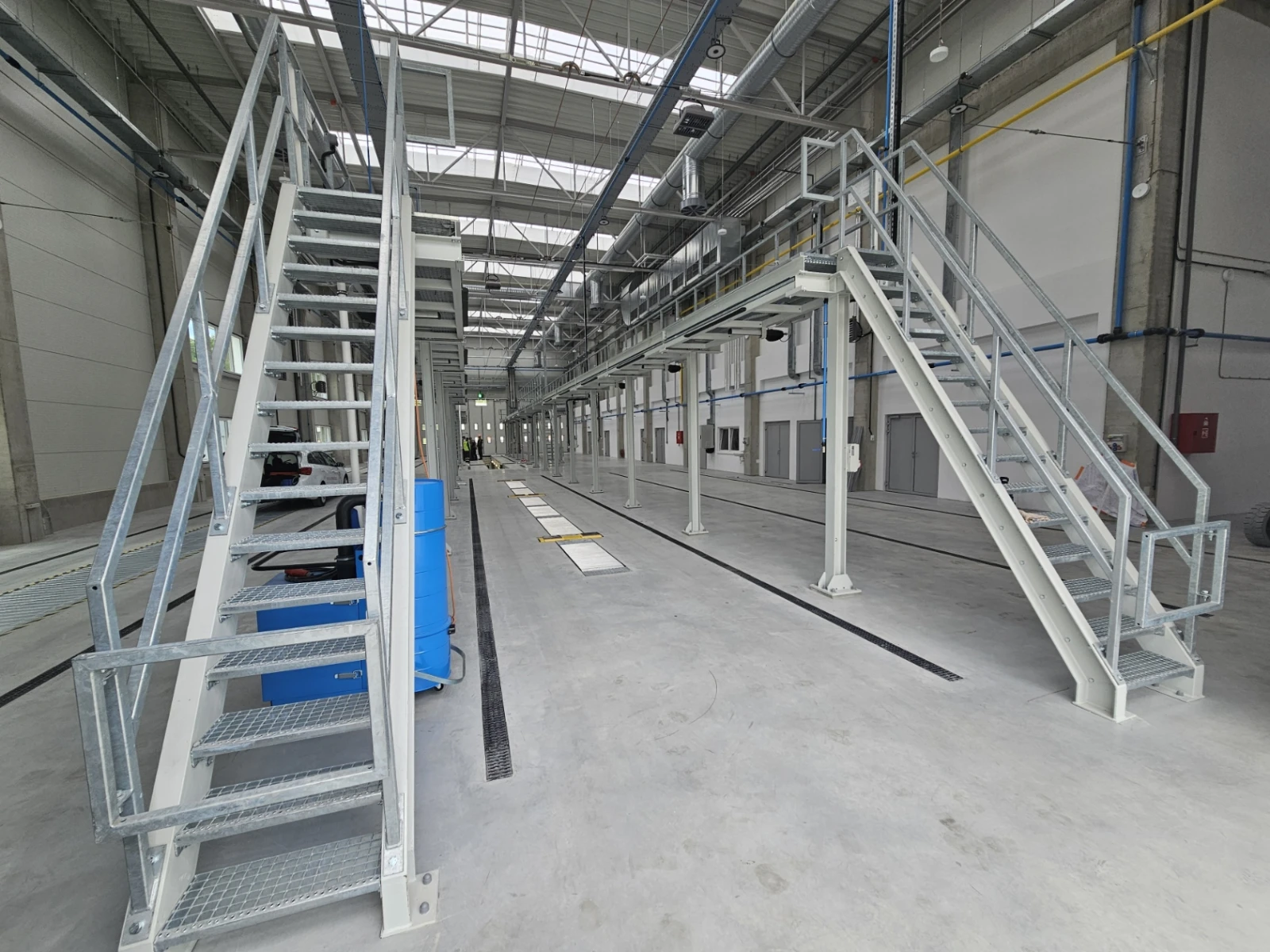 Trolejbusové DEPO Žilina - Technologické plošiny s automatizovaným výsuvom