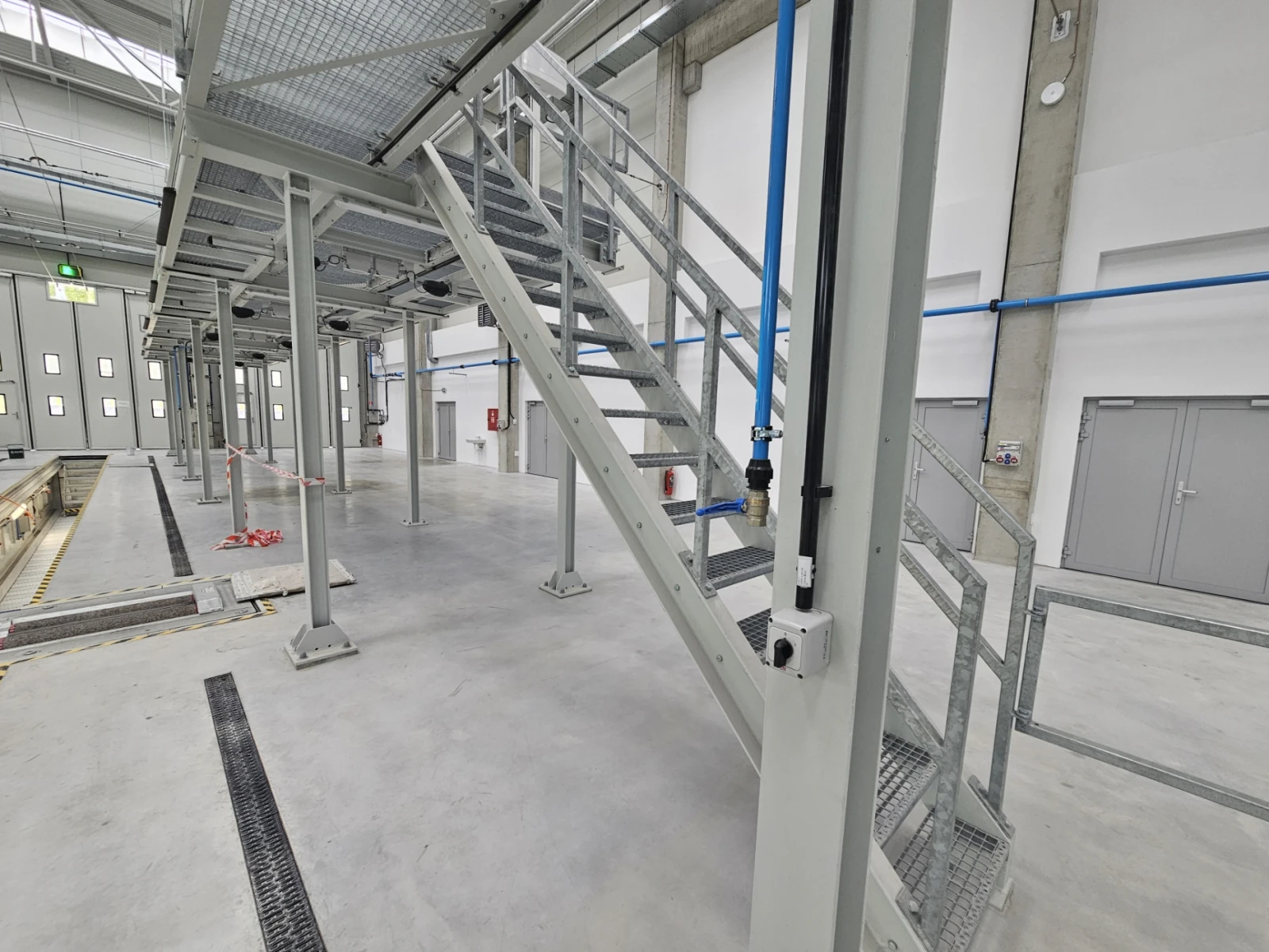 Trolejbusové DEPO Žilina - Technologické plošiny s automatizovaným výsuvom - 4