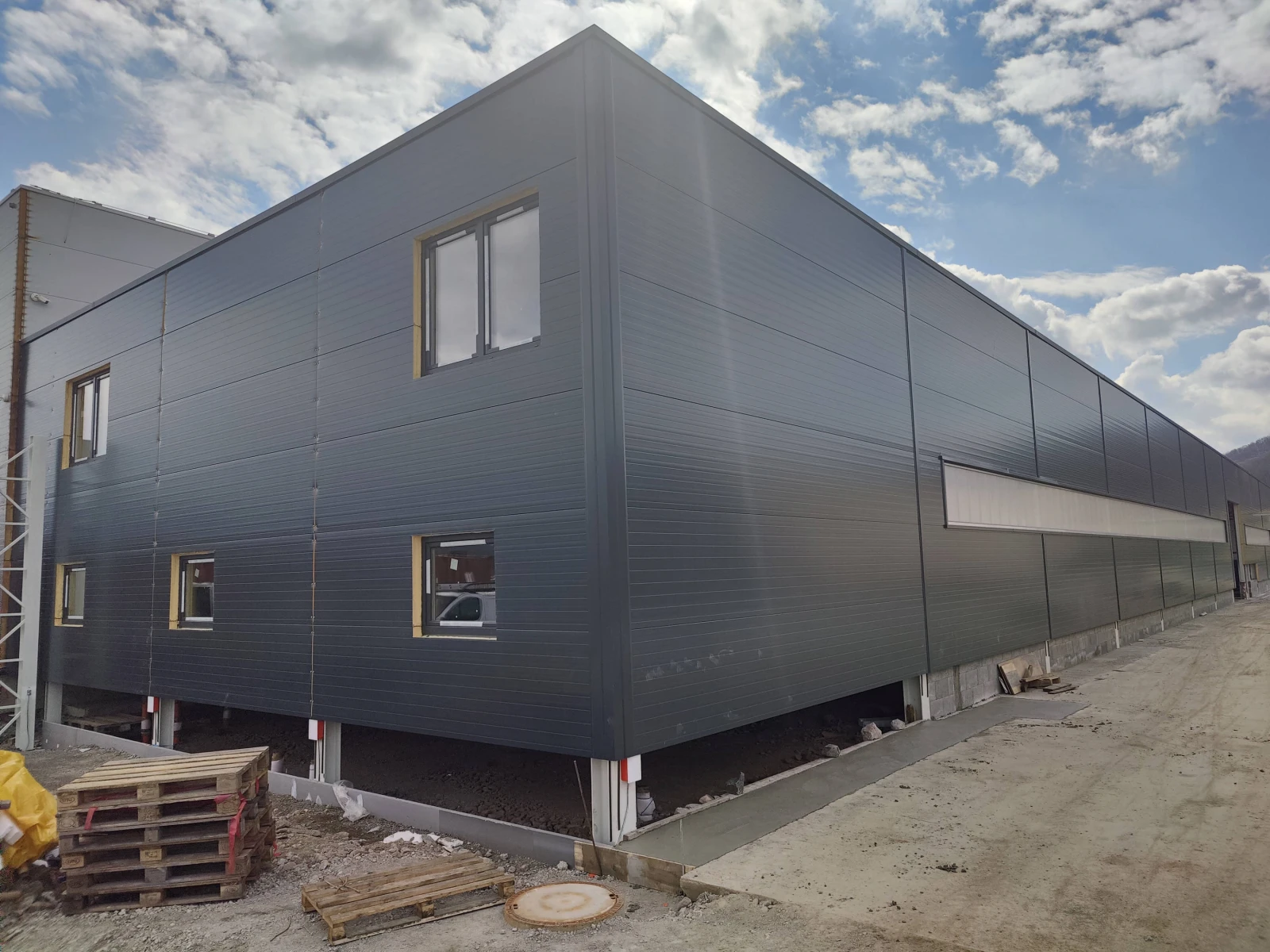 Vígľaš - prístavba haly